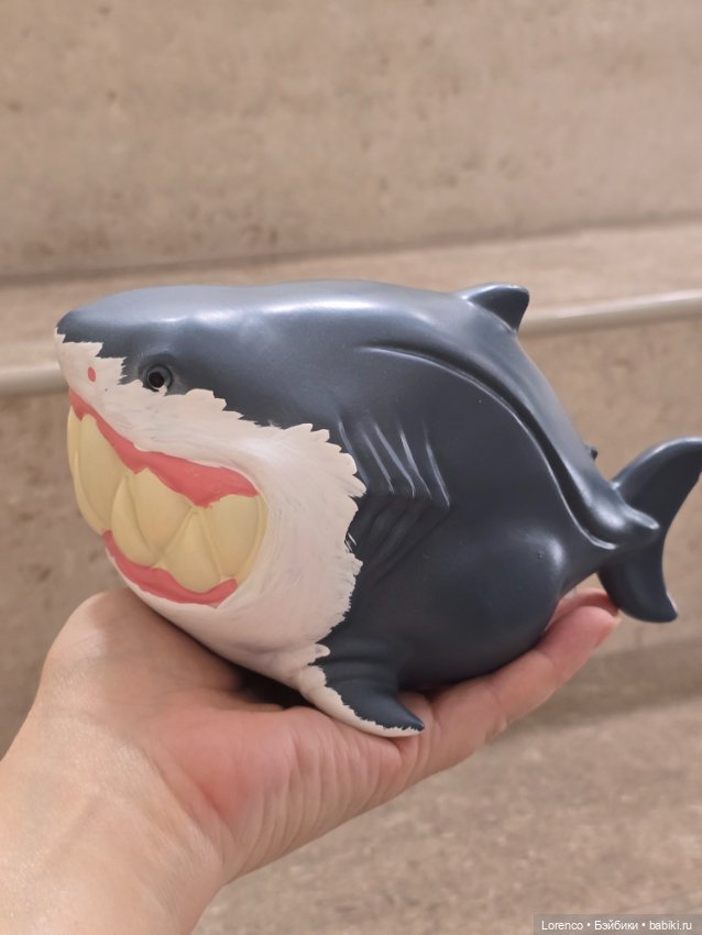 Незаменимая компаньонша на пляже (фото 7)