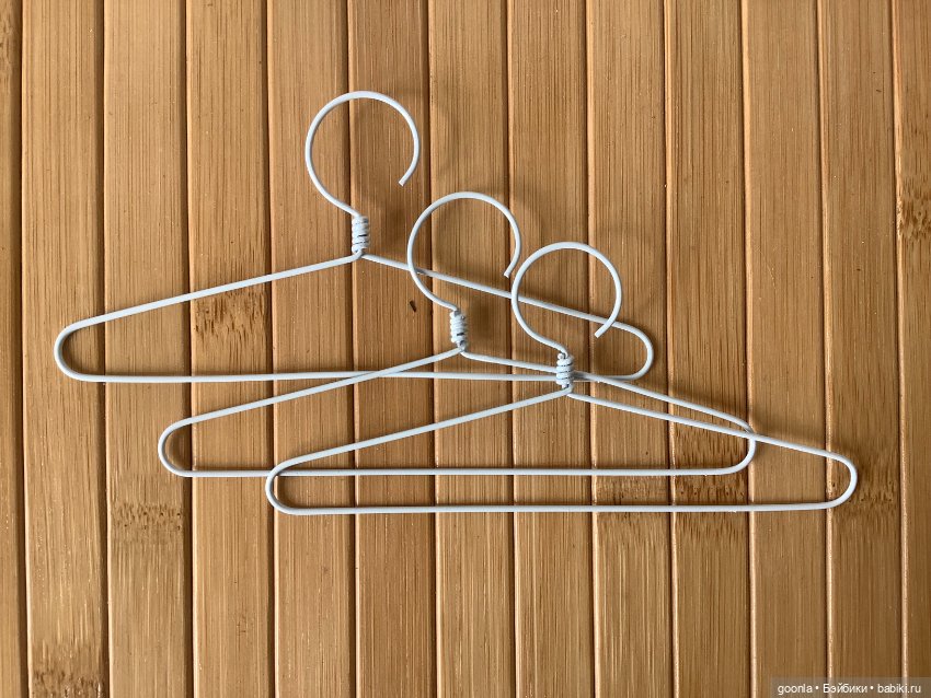 Вешалки металлические — Другие аксессуары для кукол