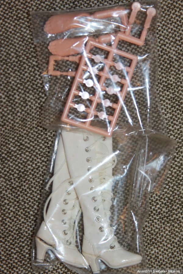 Винтажная шарнирная девушка Volks 1/6 Shino Mashine Suit Version из серии Lost Angels Story (фото 6)