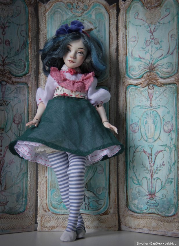 Алиса 2.0. Фарфоровая шарнирная кукла