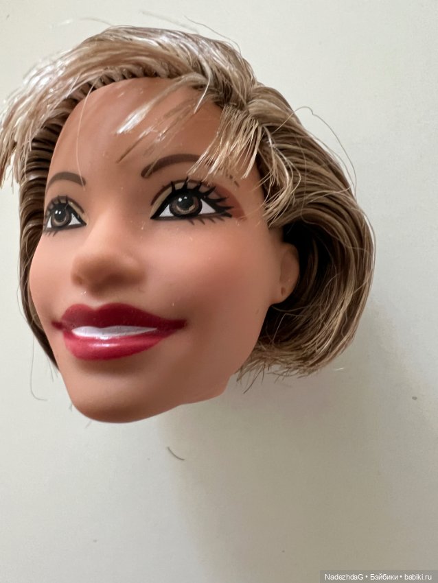 Голова Изабель Альенде Isabel Allende (фото 9)