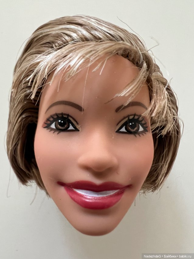 Голова Изабель Альенде Isabel Allende (фото 4)