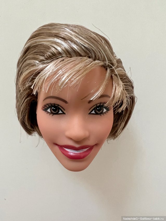 Голова Изабель Альенде Isabel Allende (фото 10)