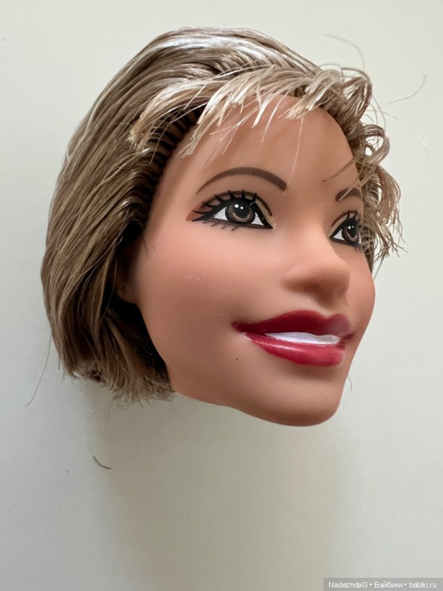 Голова Изабель Альенде Isabel Allende (фото 8)