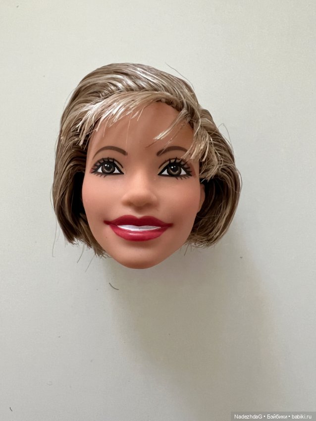 Голова Изабель Альенде Isabel Allende (фото 6)