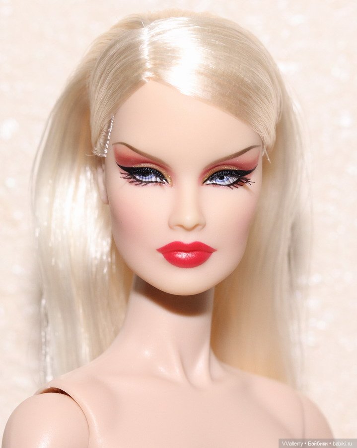 Surrealist Gala Véronique нюд (фото 4)