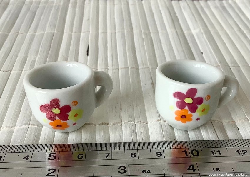 Посуда для кукол из разных наборов (фото 6)