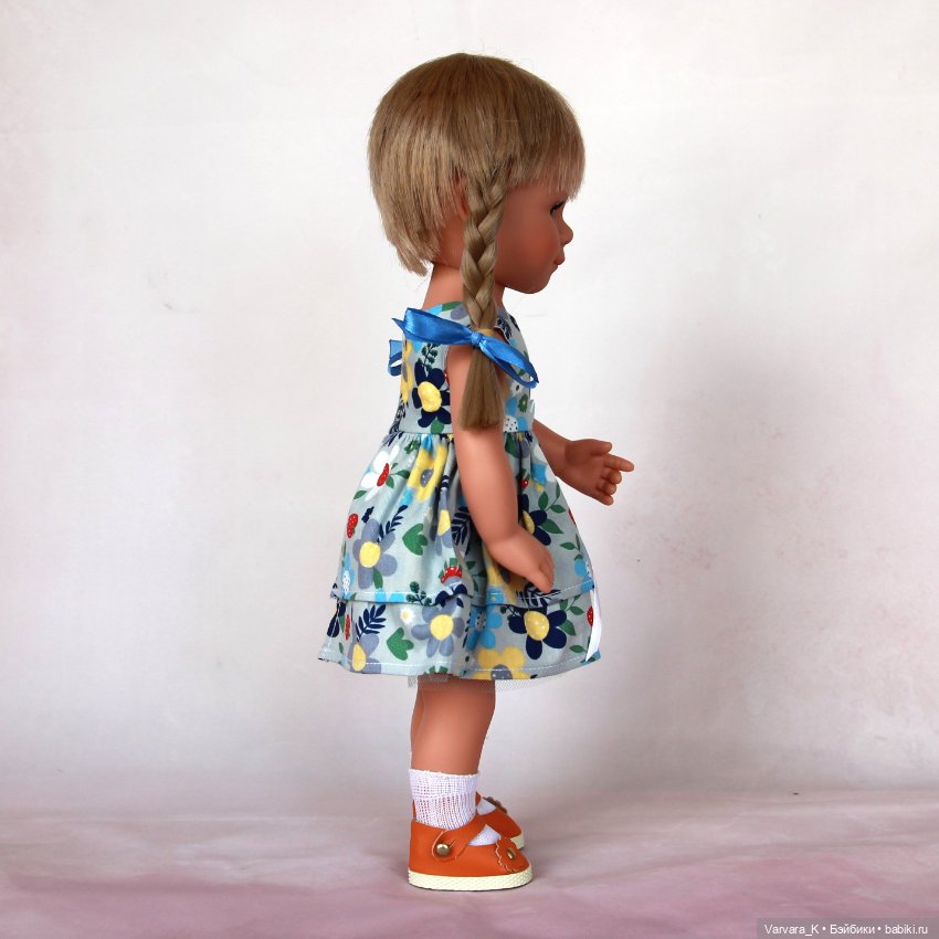 Carmen Gonzalez, кукла Мариетта с косичками, в летнем платье, 34 см (фото 9)