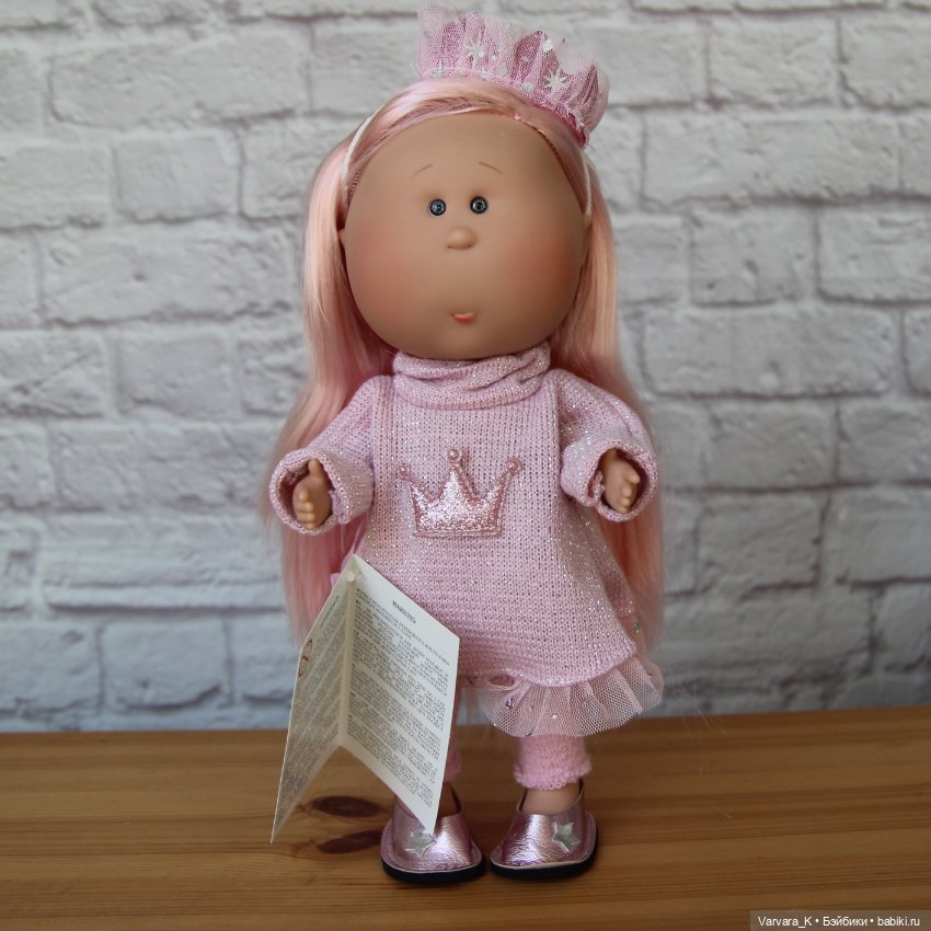 Nines D Onil Mia Мия "Принцесса" с розовыми волосами, 30 см