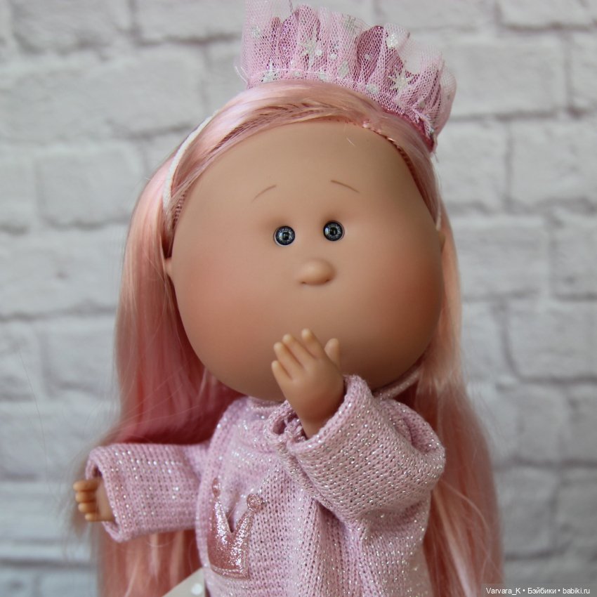 Nines D Onil Mia Мия "Принцесса" с розовыми волосами, 30 см (фото 3)