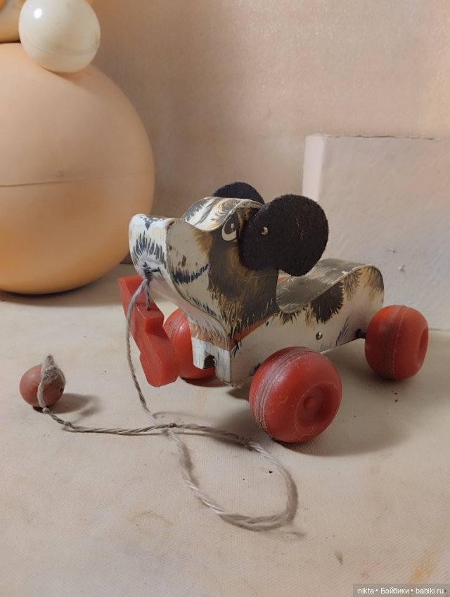 Игрушка Каталка СССР Собака с башмаком, с трещеткой