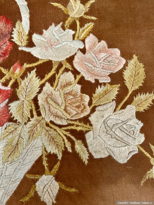 Шикарная старинная вышивка, на коричневом бархате , 1946- 1947 год (фото 4)