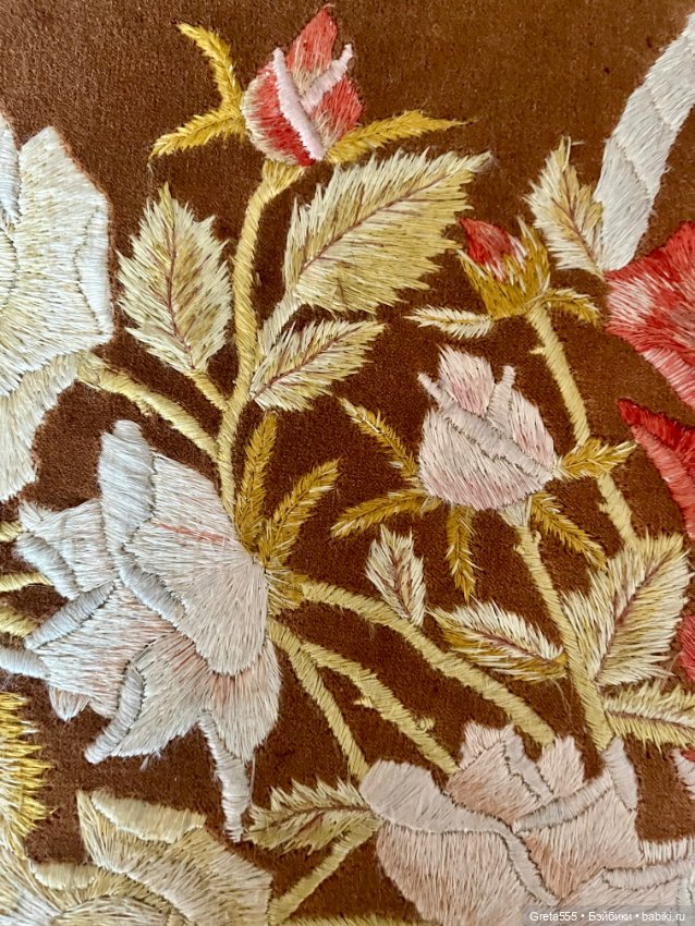 Шикарная старинная вышивка, на коричневом бархате , 1946- 1947 год (фото 5)