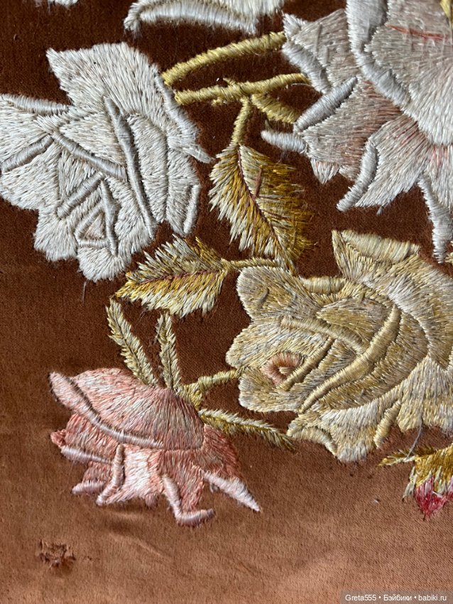 Шикарная старинная вышивка, на коричневом бархате , 1946- 1947 год (фото 6)