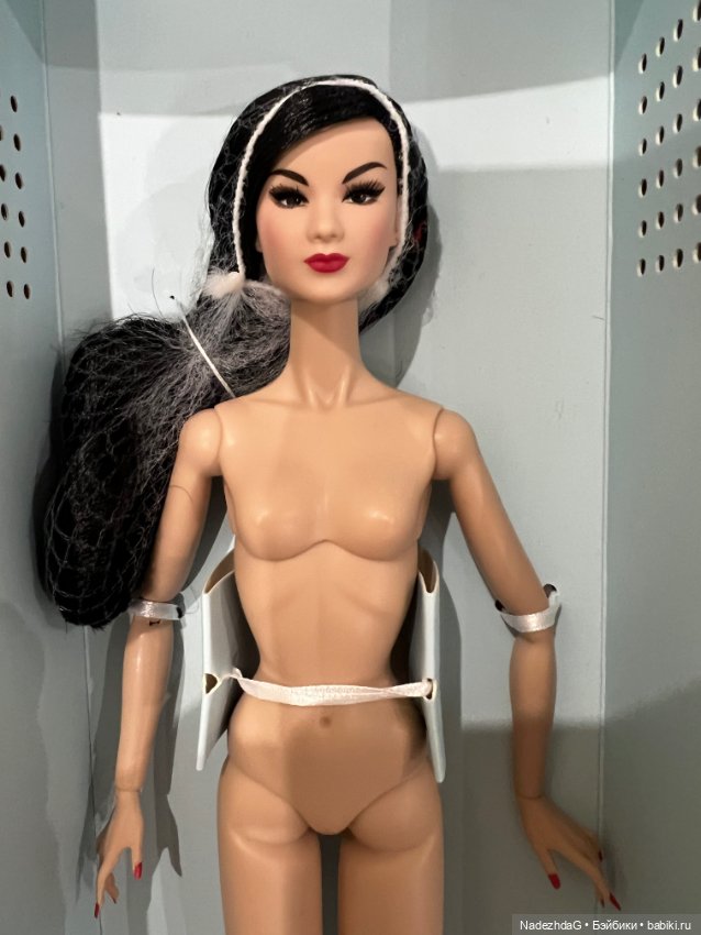 Liu Liu Ling Integrity — Фэшн