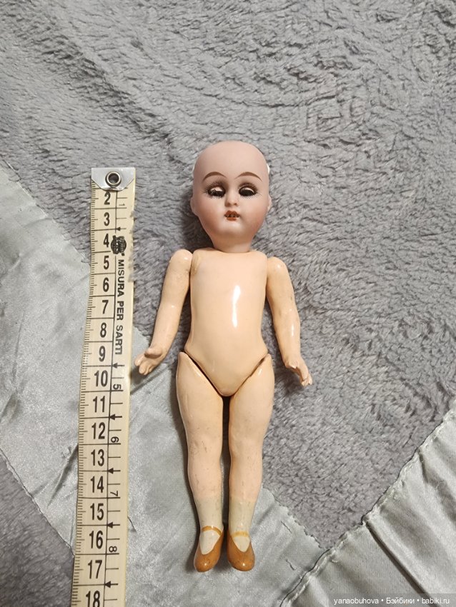 Антикварная малявочка Каммер Рейнхард на флаппер теле, рост 16 см