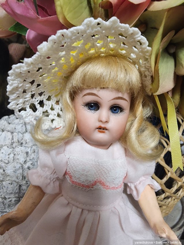 Антикварная малявочка Каммер Рейнхард на флаппер теле, рост 16 см