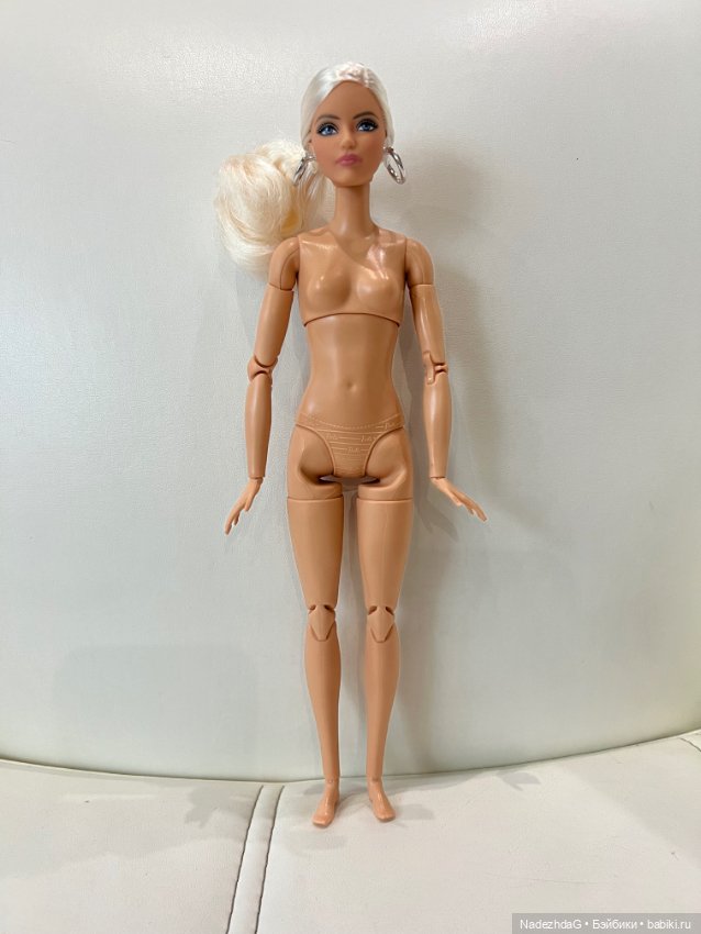 Барби базовая 02 Карл Нюд