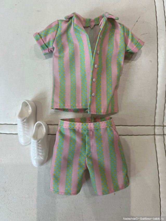 Аутфит Кена Райан Гослинг