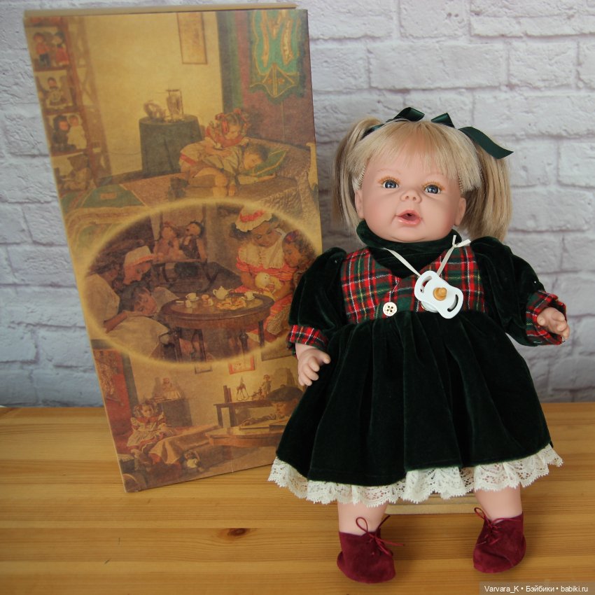 Мягконабивная кукла Rauber Карла в зеленом платье, (фото 7)