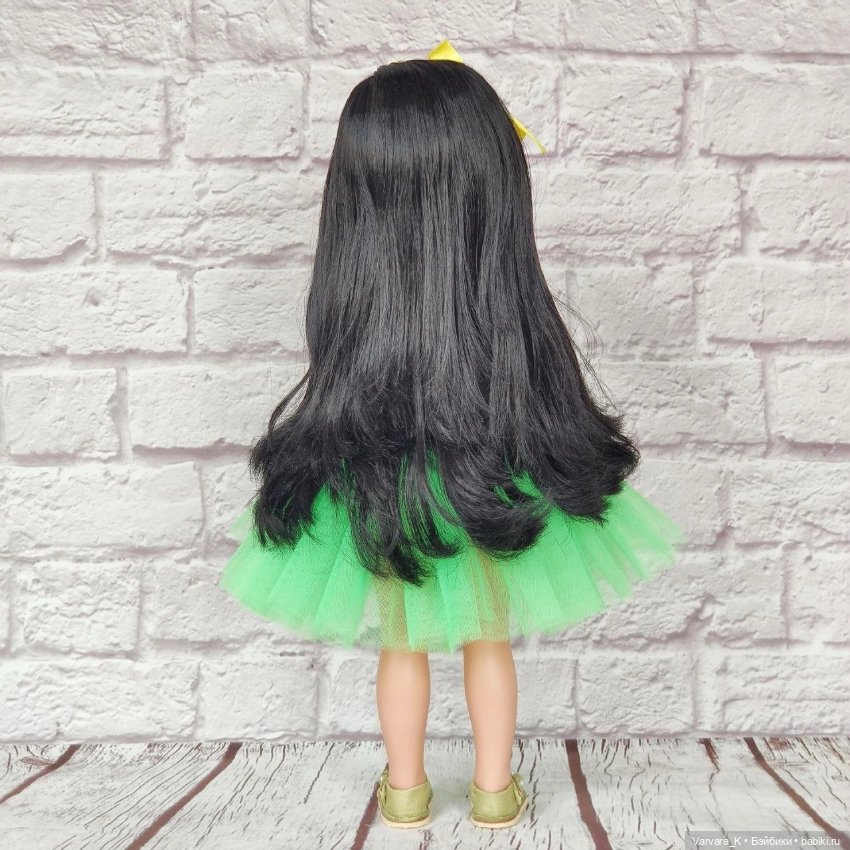 Vidal Rojas, кукла Элизабет в желто-зеленом наряде, 41 см (фото 9)