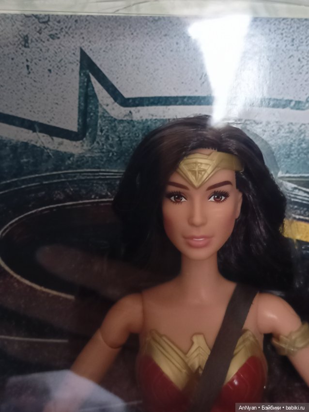 Barbie wonder woman — Игровые куклы