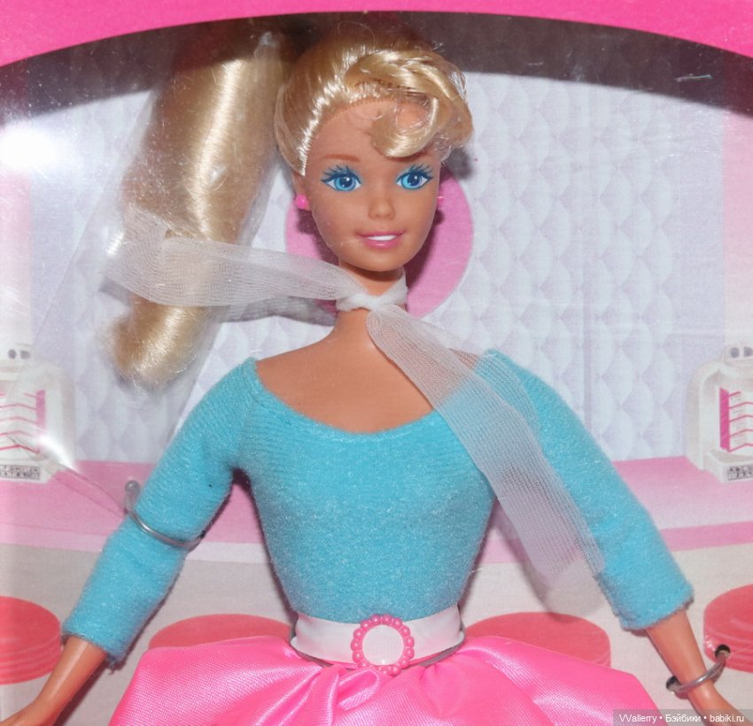Fifties Fun Barbie Doll 1996 (фото 2)