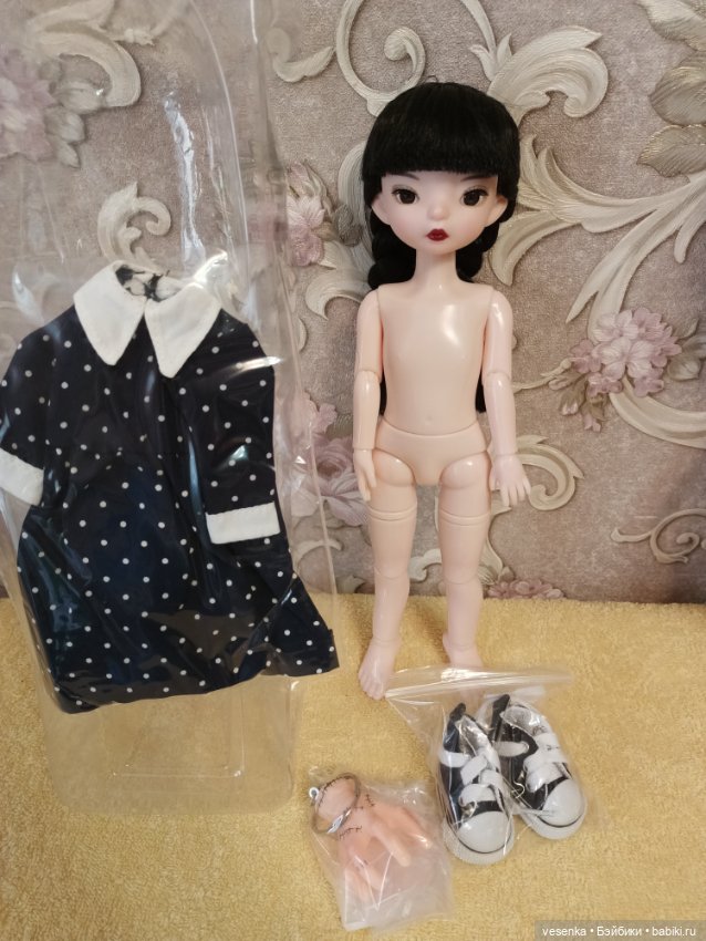 Шарнирная игровая Кукла Уэнсдэй Аддамс (фото 2)