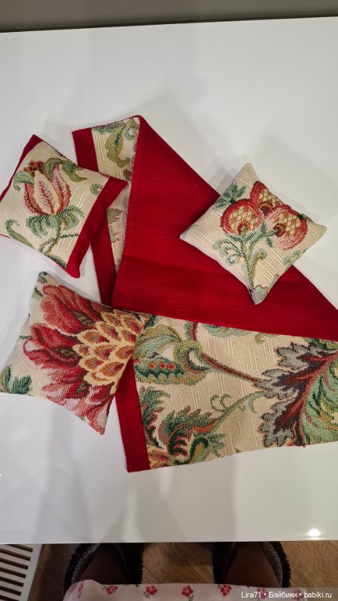 Кроватка с матрацем и постельный бельём (фото 8)