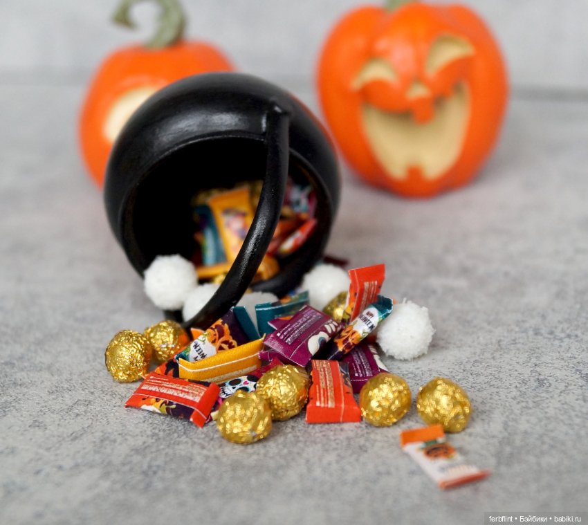 Набор для Хэллоуина №6 в масштабе 1:6 (фото 6)