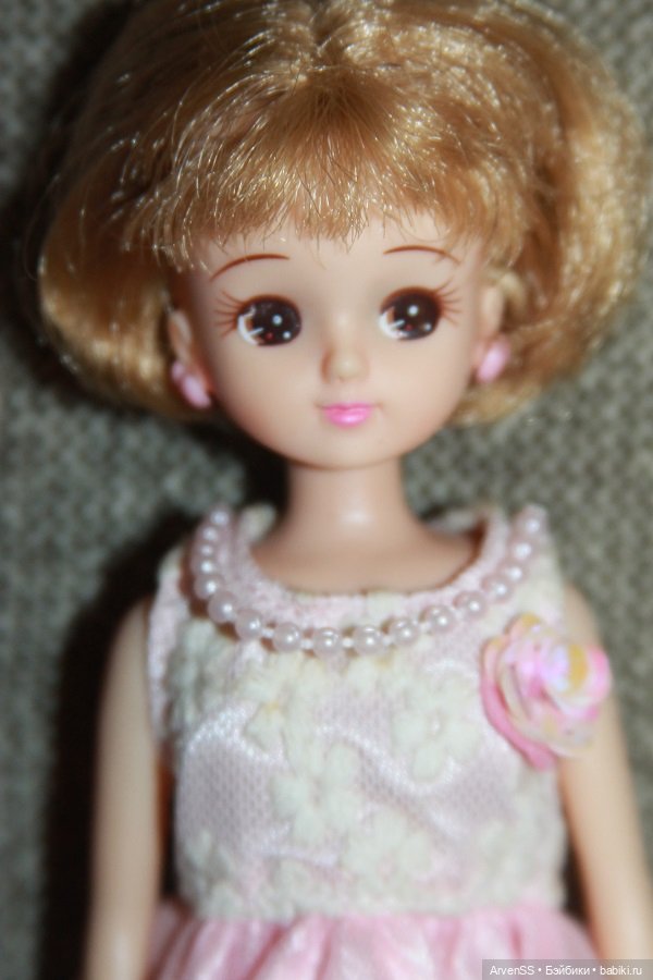 Кареглазая Ликка 4 поколения компании Такара