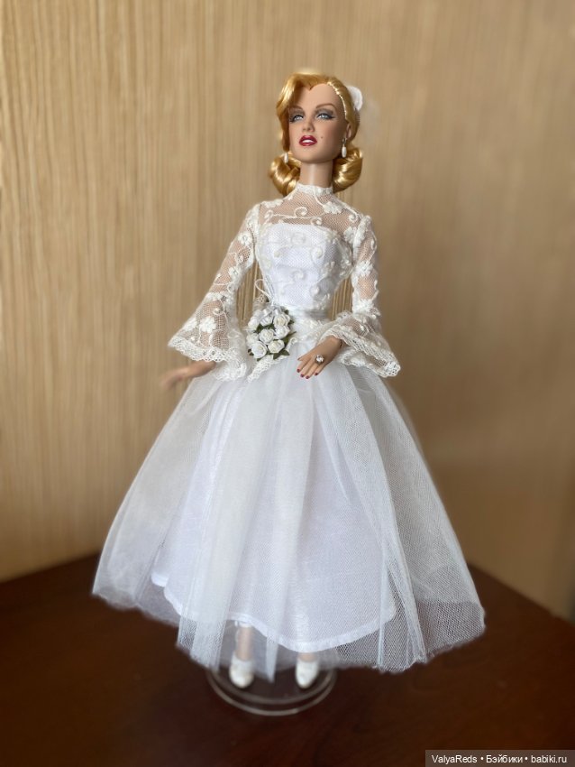 Marilyn Monroe “Shipboard Wedding” от Robert Tonner