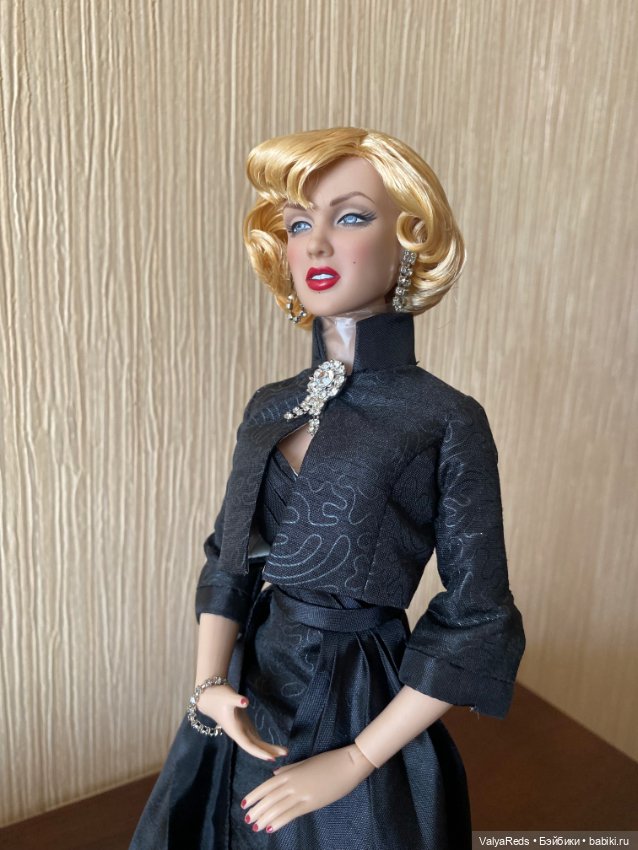 Marilyn Monroe “ANIMAL MAGNETISM” Tonner