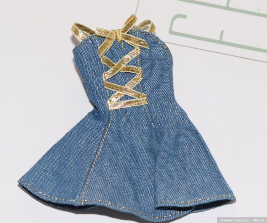 Джинсовое платье на барби