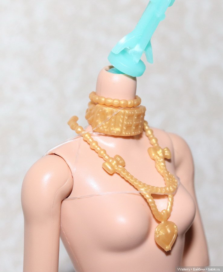 Тело Барби Экстра - Блондинка с голубыми прядями (фото 2)