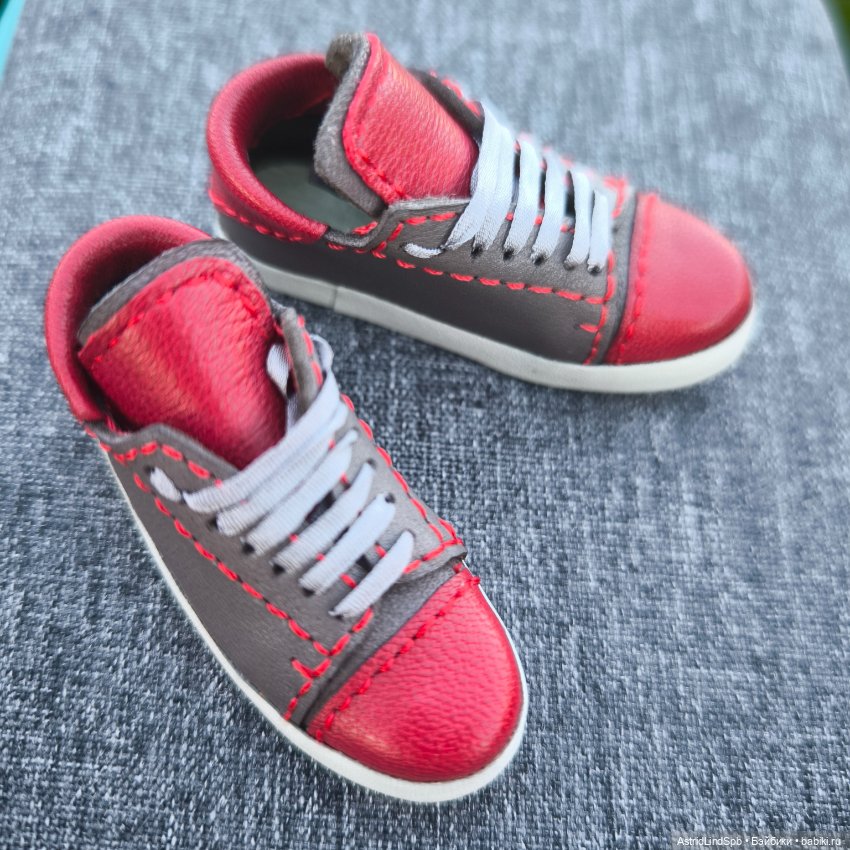 Кроссовки для Томми Amicus