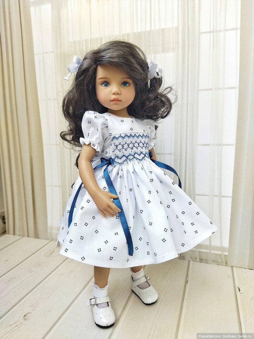 Платье с вышивкой по буфам для кукол Little Darling