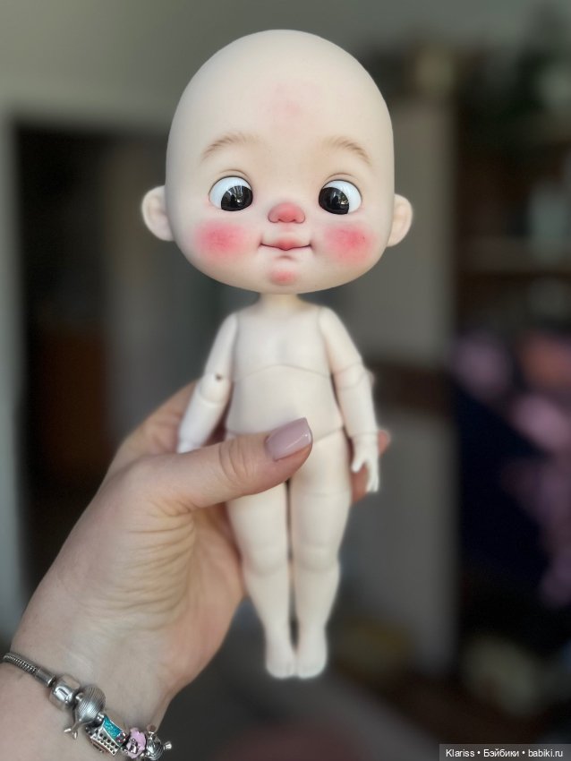 Большая голова Yeyedoll с крутым мейком (фото 8)