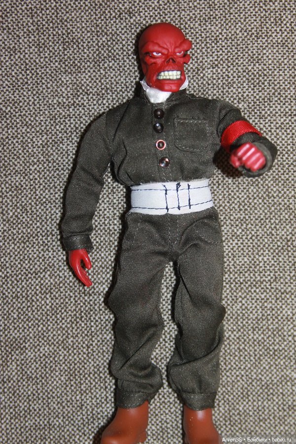 Шарнирный Red Skull компании Toy Biz