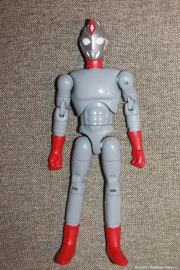 Винтажный герой вселенной "Ультрамен" компании Бандаи (фото 2)