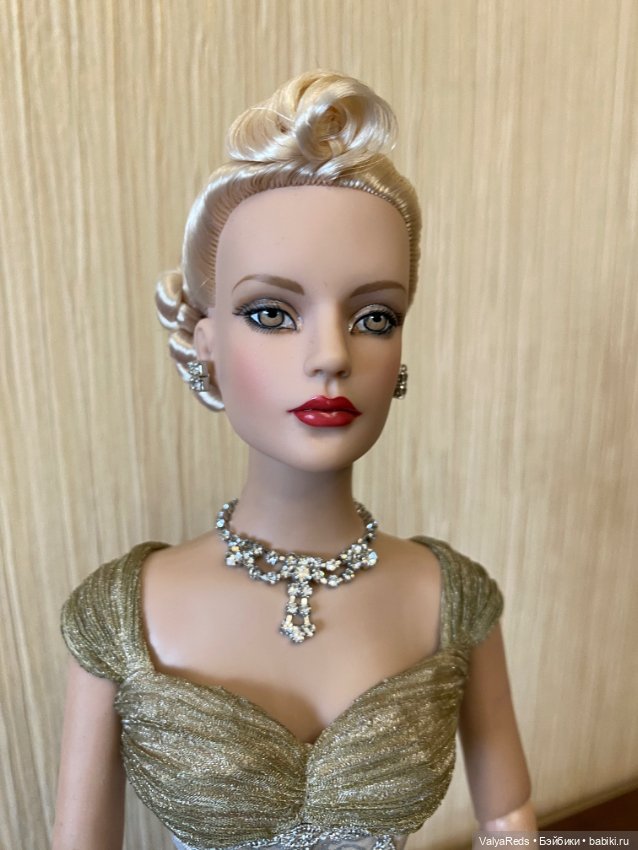 TONNER - ft.CLASSIC ELEGANCE ft. SYDNEY CHASE (фото 2)