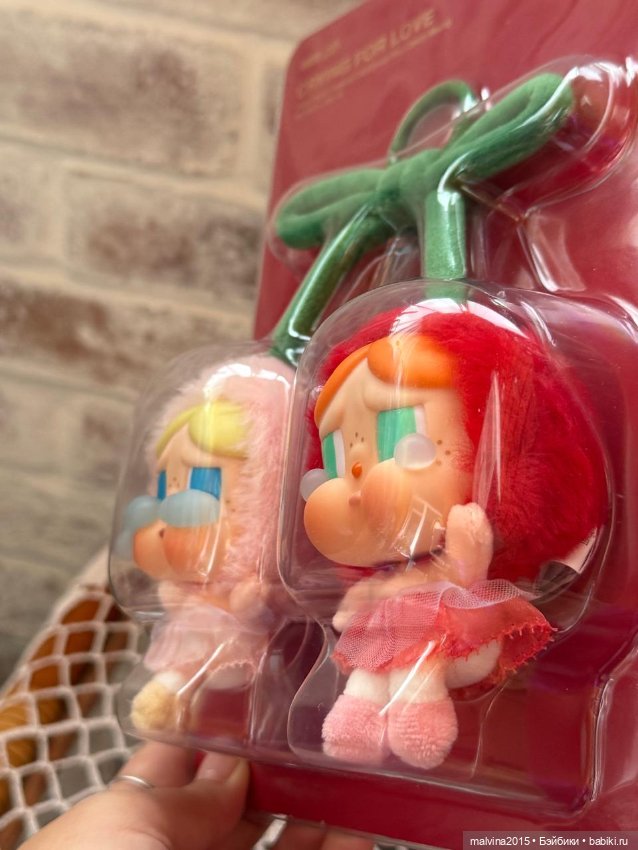 Продаю Брелок вишенки Crybaby (фото 5)