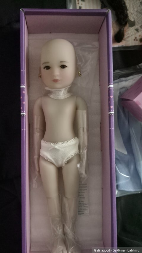 Ten Ping Ruby Red — Коллекционные куклы (фото 4)
