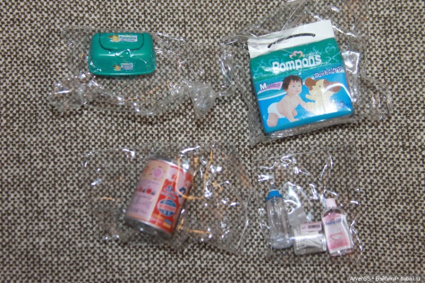 Набор миниатюры (косметика и уход за ребенком) японской фирмы Re-ment