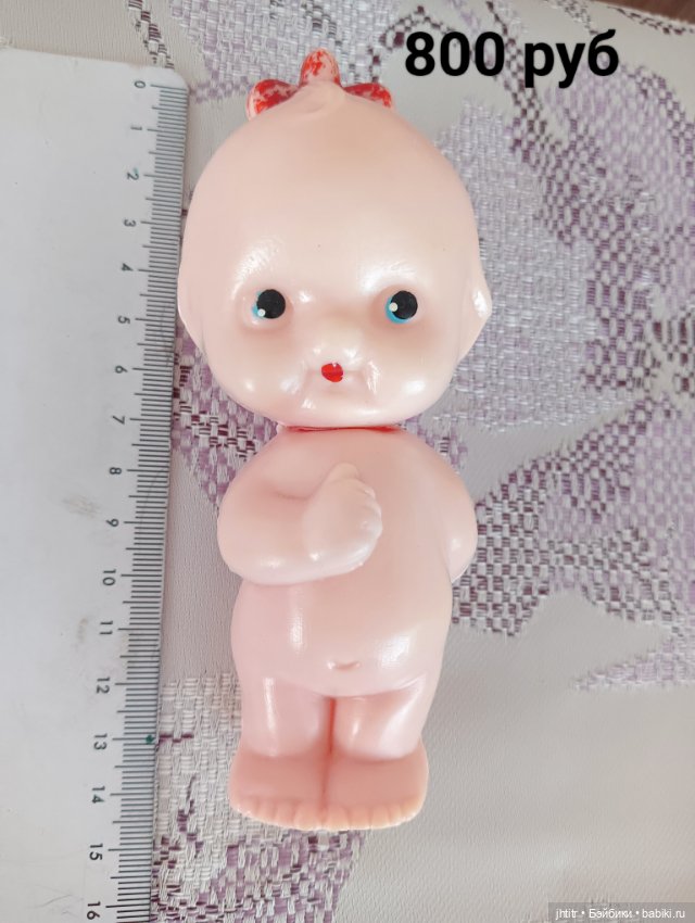 Киевская куколка ,подвижна только голова