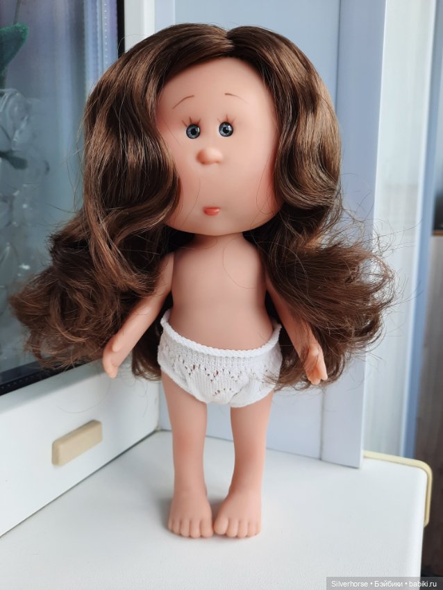 Little Mia d'Onil шатенка