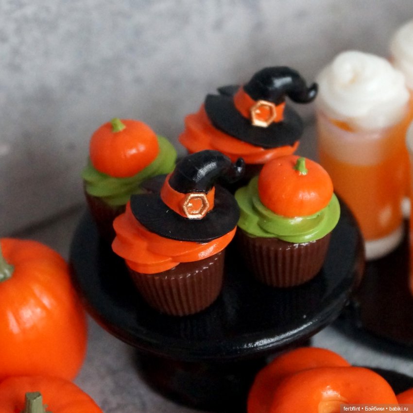 Набор для Хэллоуина №7 в масштабе 1:6 (фото 4)