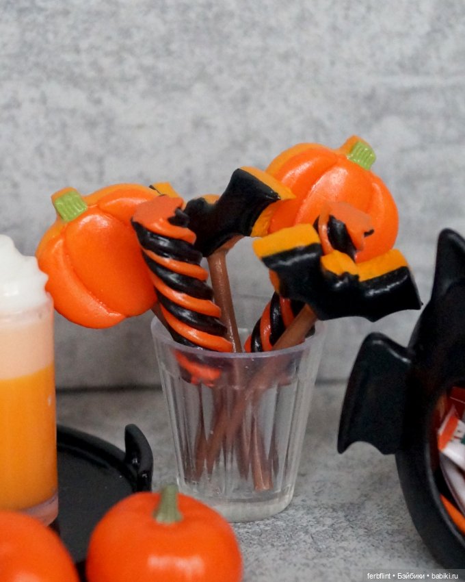 Набор для Хэллоуина №7 в масштабе 1:6 (фото 5)