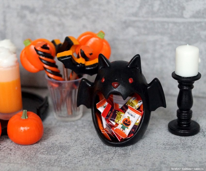 Набор для Хэллоуина №7 в масштабе 1:6 (фото 2)
