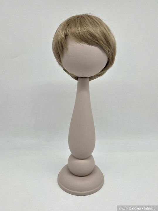 Парик для кукол, волосы короткие, цв.блонд бежевый (16), обхват головы 27 см, П-07 (фото 2)